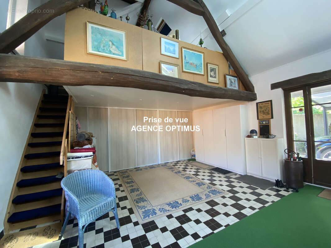 Maison à VILLENEUVE-LA-GUYARD