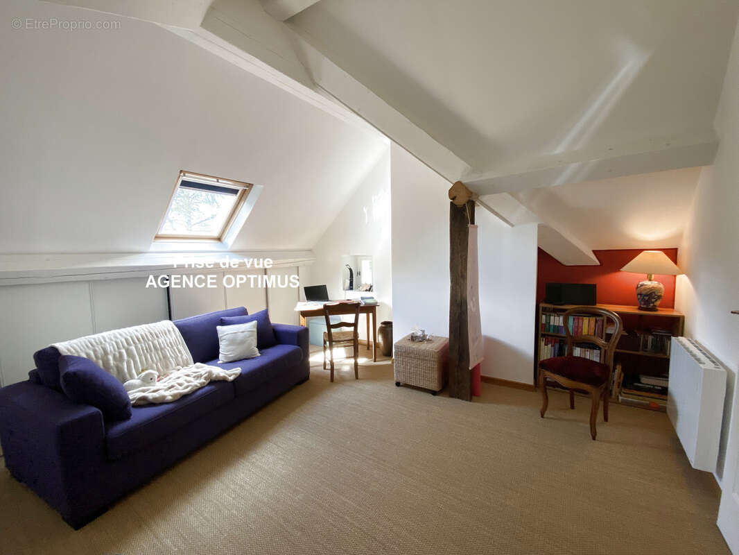 Maison à VILLENEUVE-LA-GUYARD