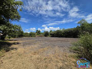 Terrain à VIELLE-SAINT-GIRONS