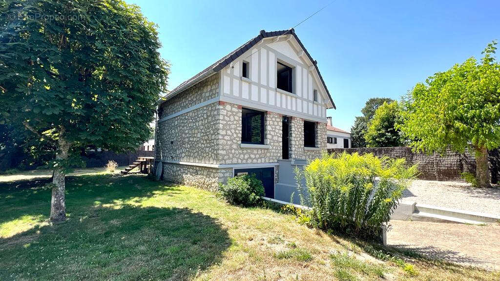 Maison à BOURRON-MARLOTTE