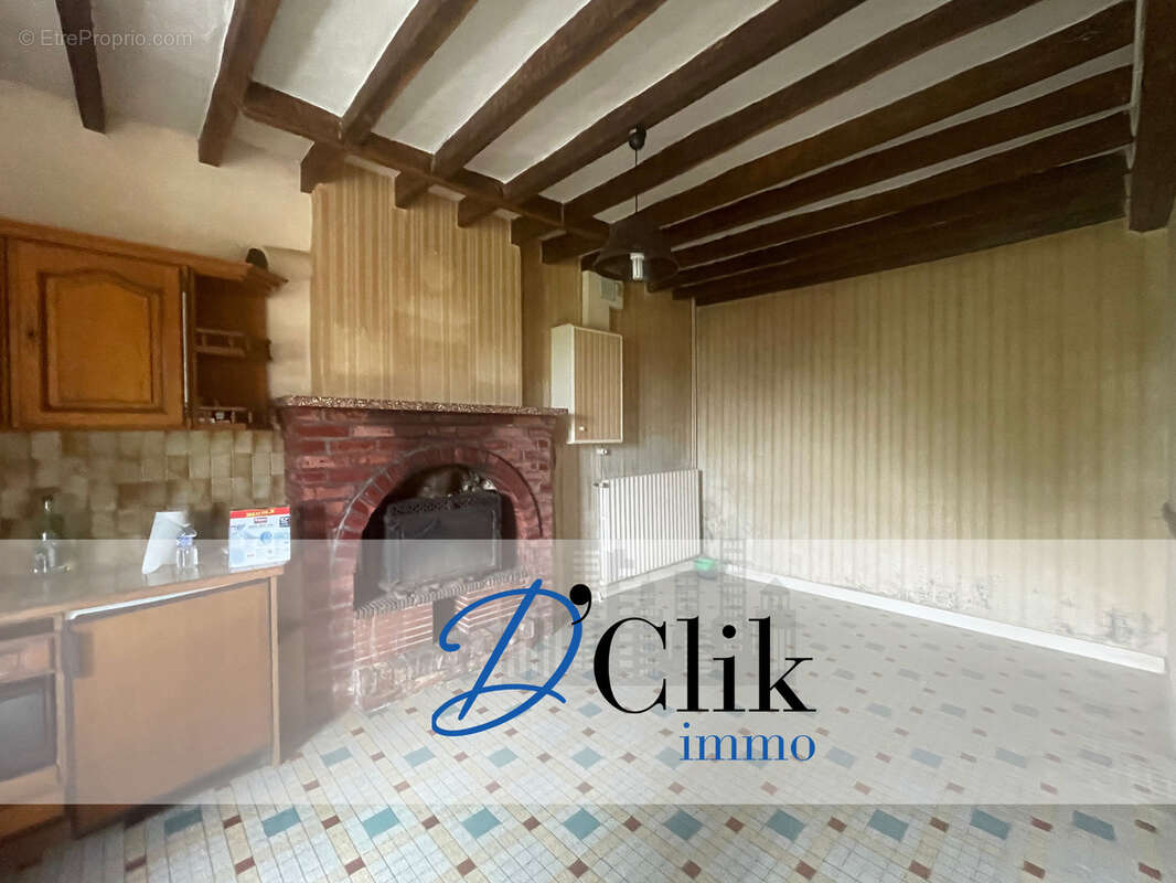 Maison à LE GENEST-SAINT-ISLE