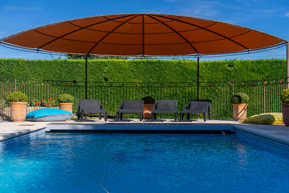 Maison à VILLELAURE