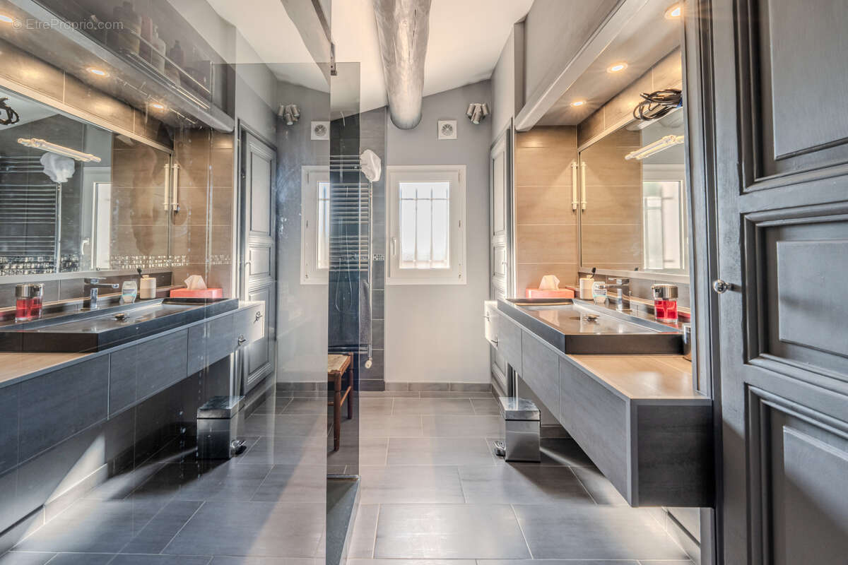 Maison à VILLELAURE