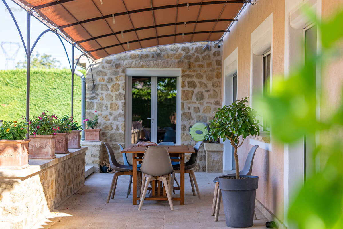 Maison à VILLELAURE