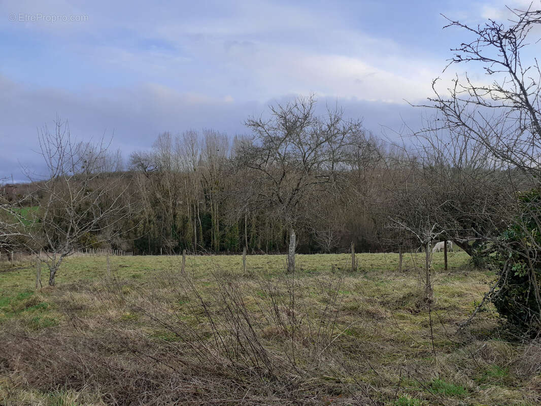 Terrain à MERRY-LA-VALLEE