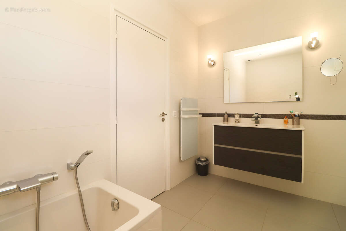 Maison à MONTAUROUX