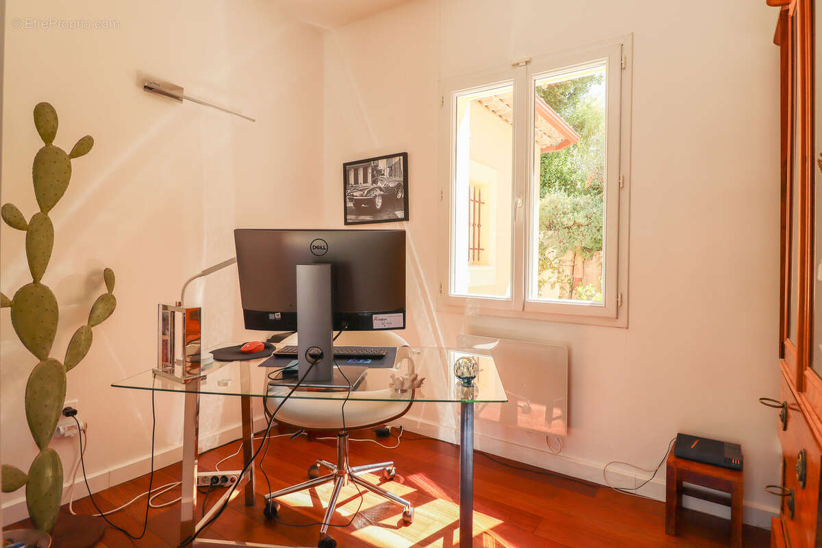 Maison à MONTAUROUX