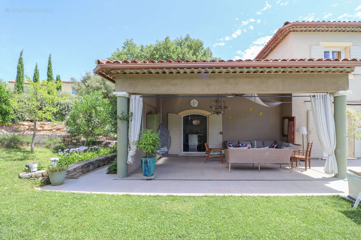 Maison à MONTAUROUX