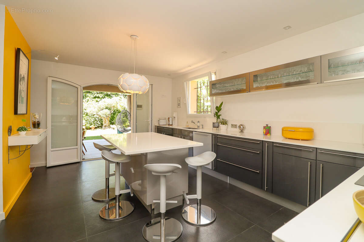 Maison à MONTAUROUX