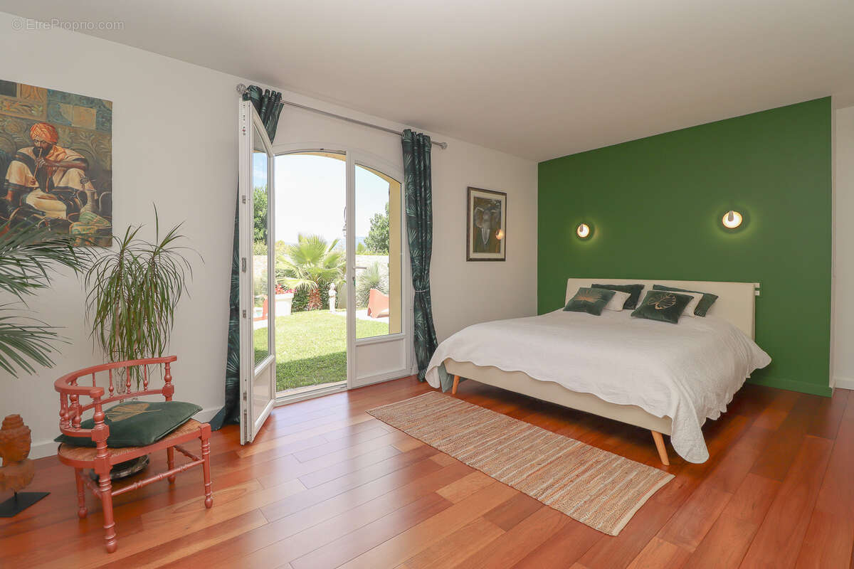 Maison à MONTAUROUX