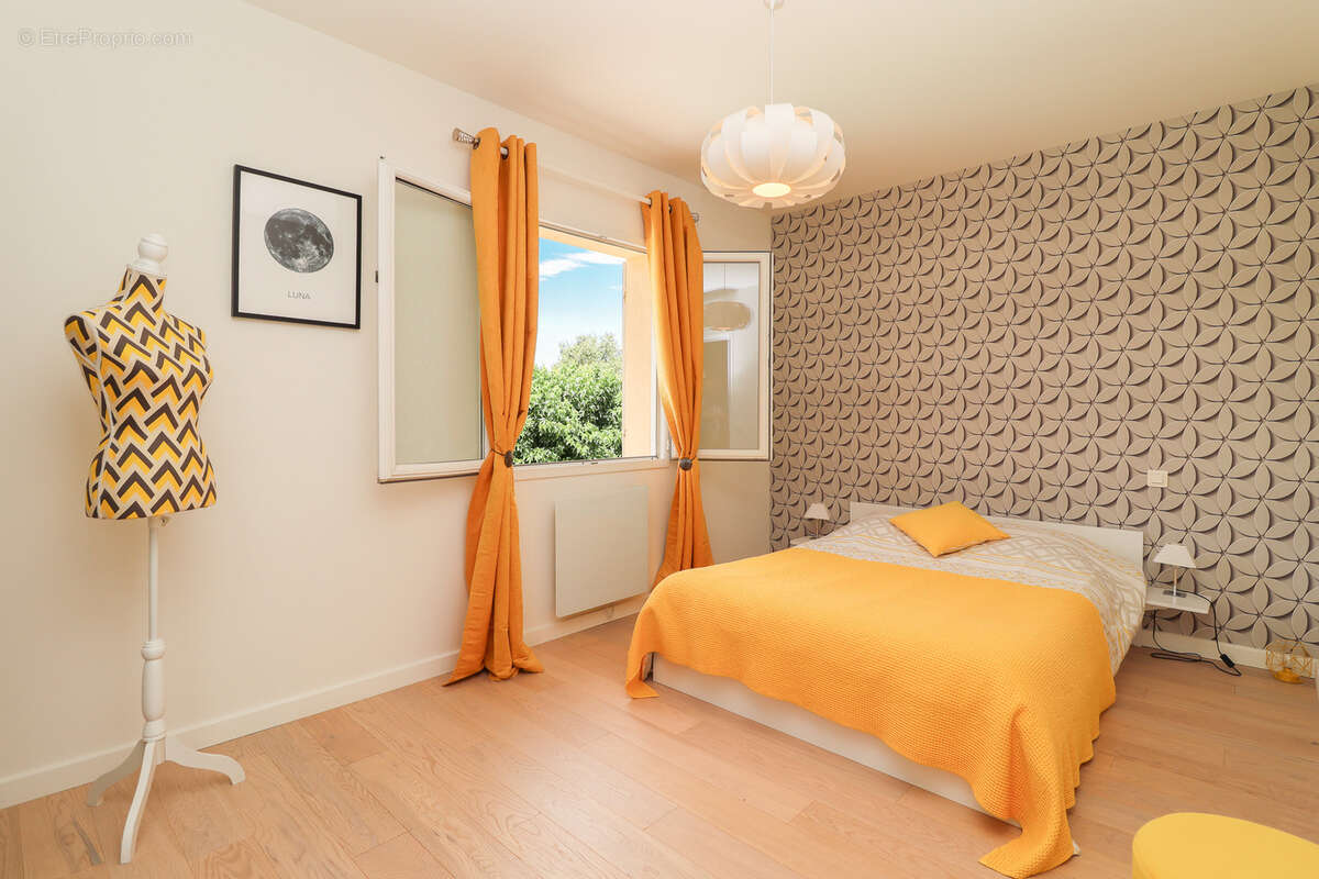 Maison à MONTAUROUX