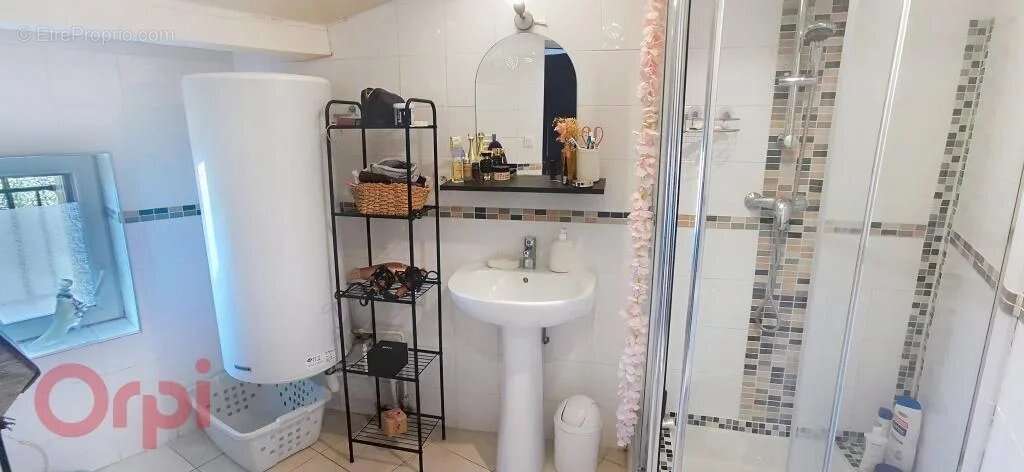 Appartement à TOURVES
