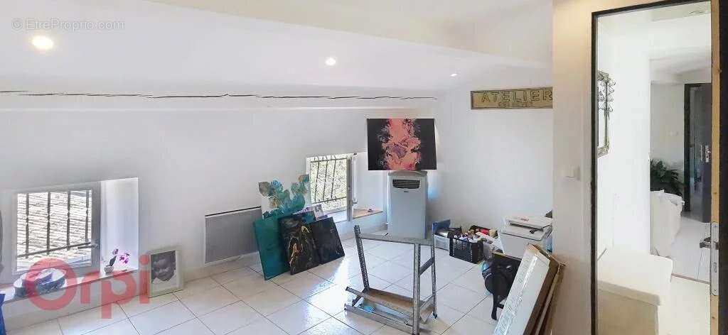 Appartement à TOURVES