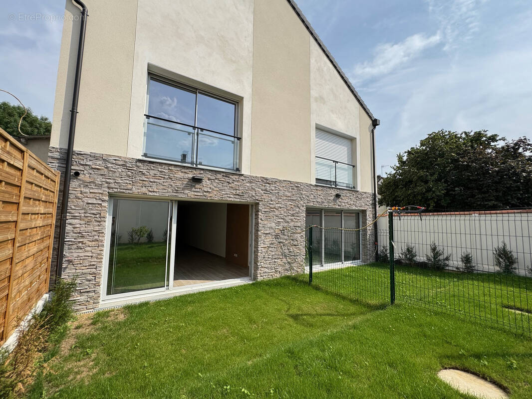 Maison à ORMESSON-SUR-MARNE