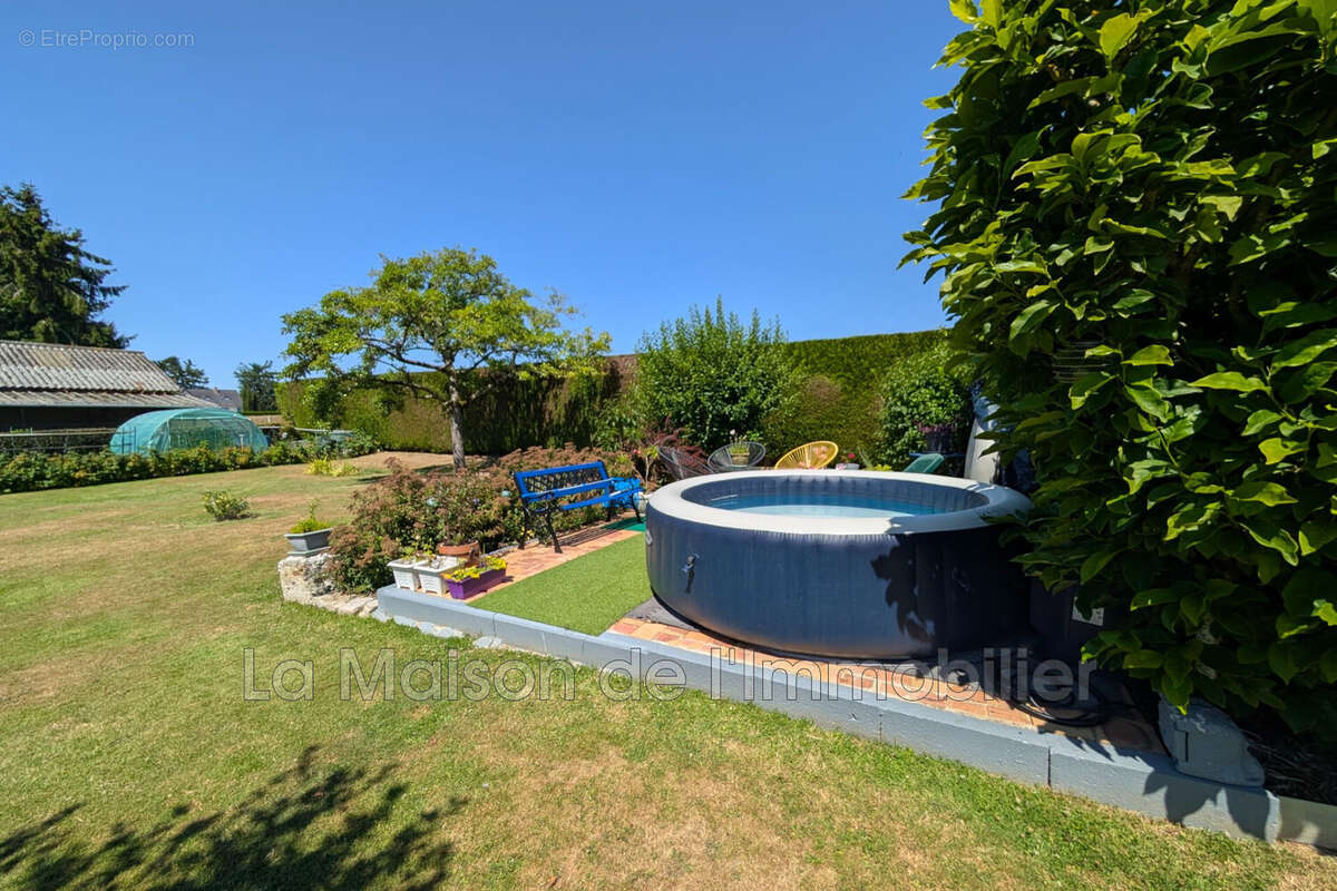 Maison à LA HARENGERE