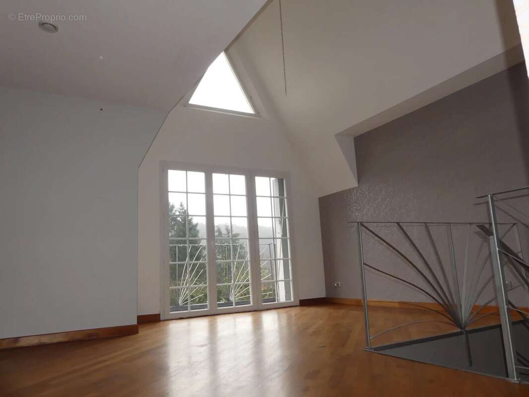 Maison à SAINT-SERNIN-DU-BOIS