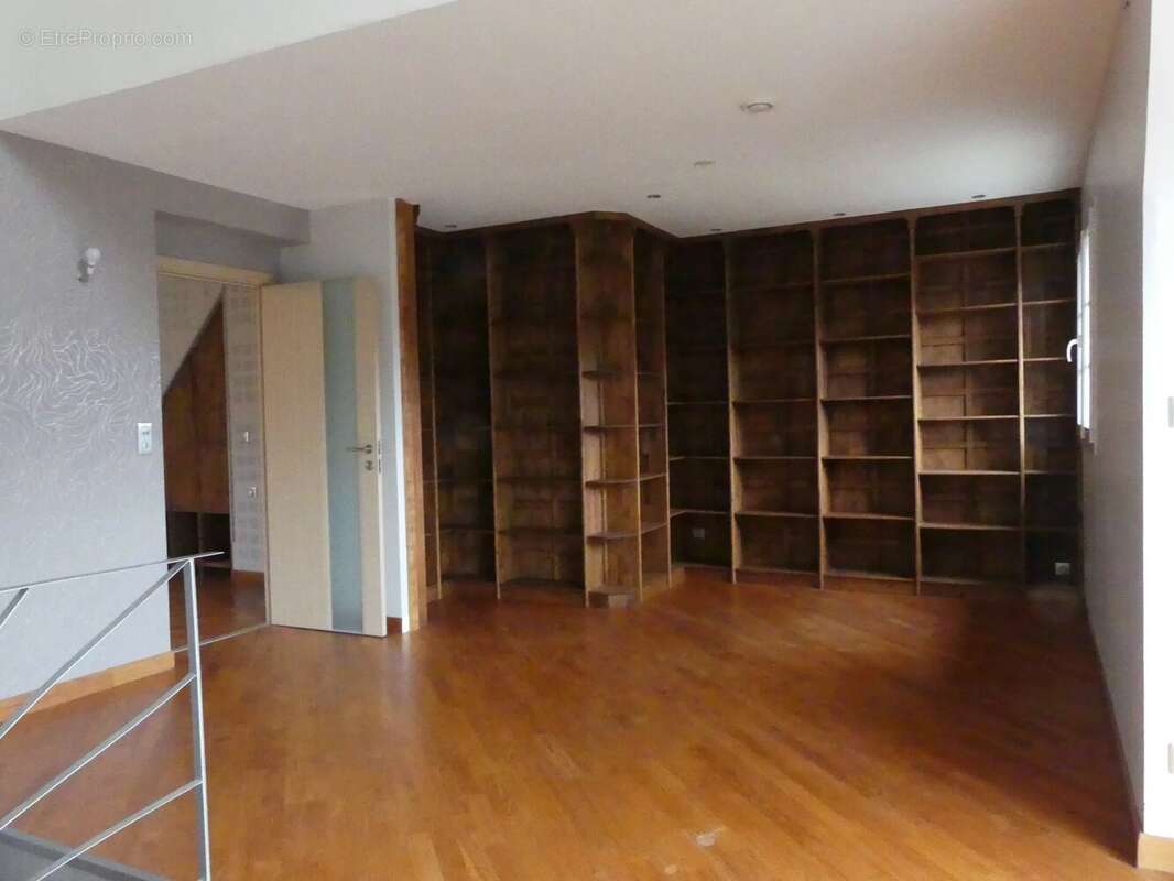 Maison à SAINT-SERNIN-DU-BOIS