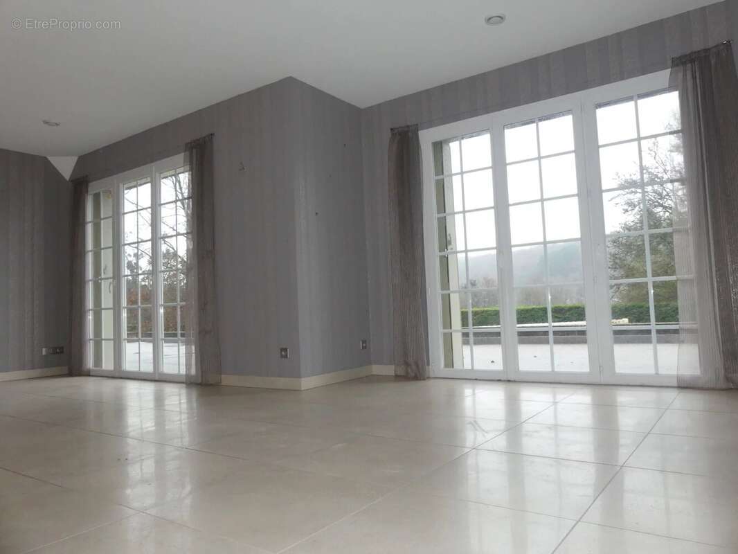 Maison à SAINT-SERNIN-DU-BOIS