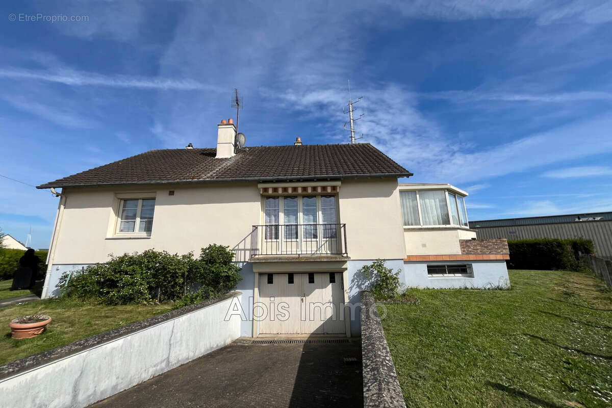 Maison à BEAUVILLIERS