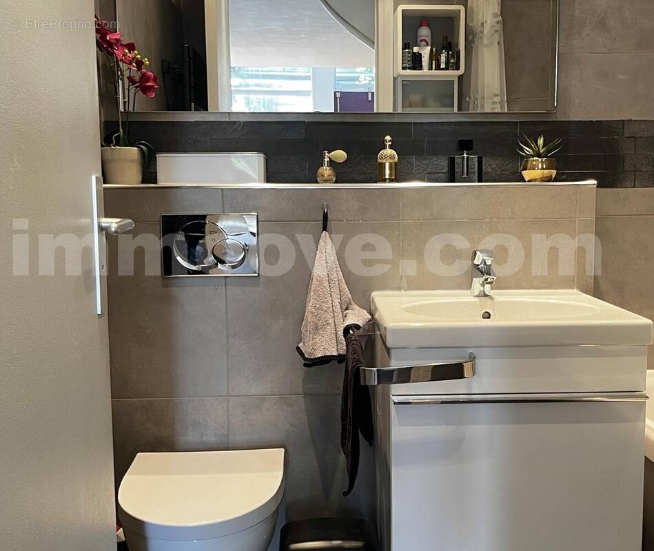 5C71EE33-31B7-4DA0-8CC9-63FE3314C344_1_201_a - Appartement à CHARENTON-LE-PONT