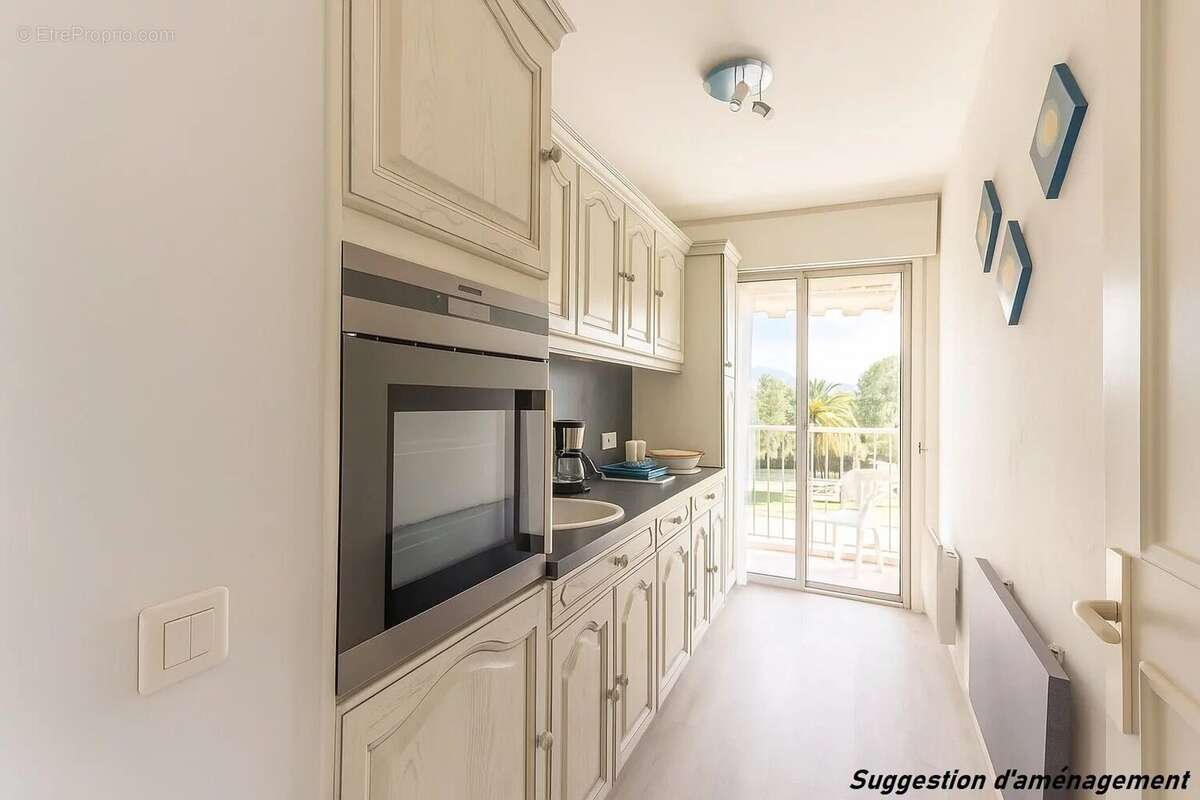 Appartement à MANDELIEU-LA-NAPOULE