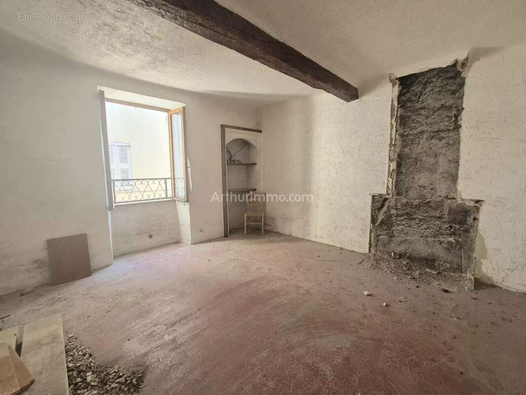 Maison à TRANS-EN-PROVENCE