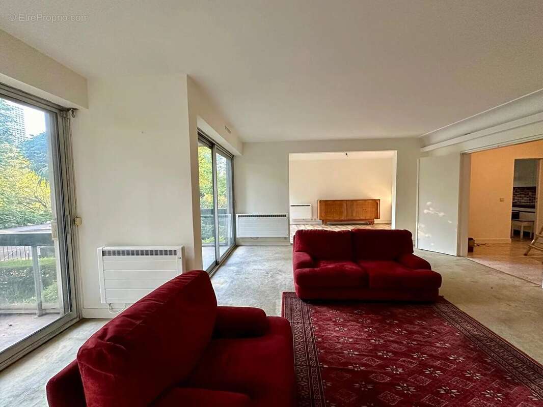 Appartement à NEUILLY-SUR-SEINE