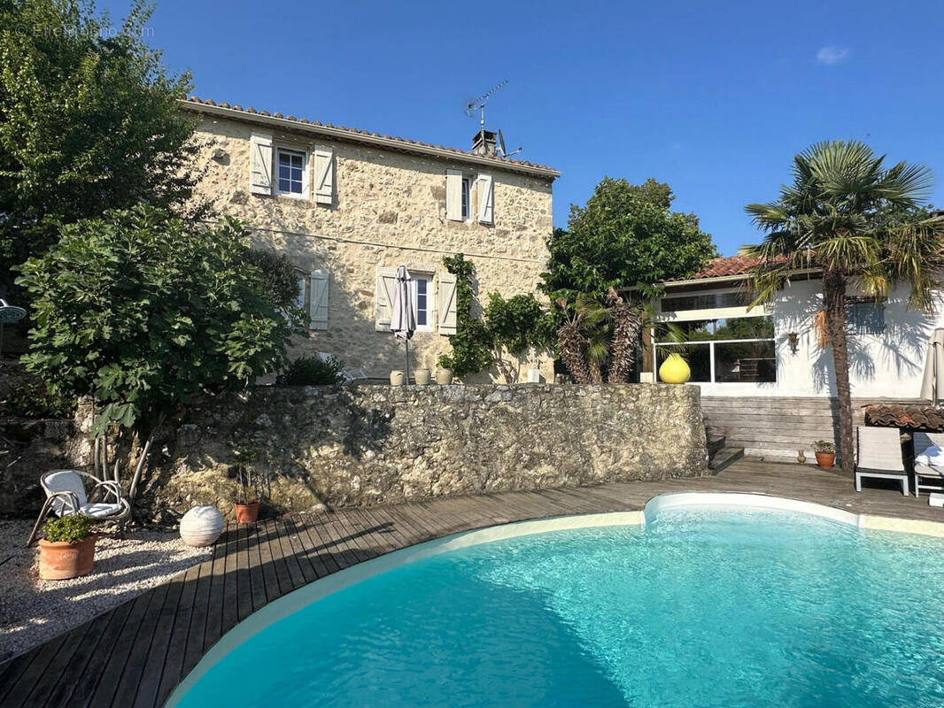 à vendre maison en pierre piscine Castéra-Verduzan - Maison à CASTERA-VERDUZAN