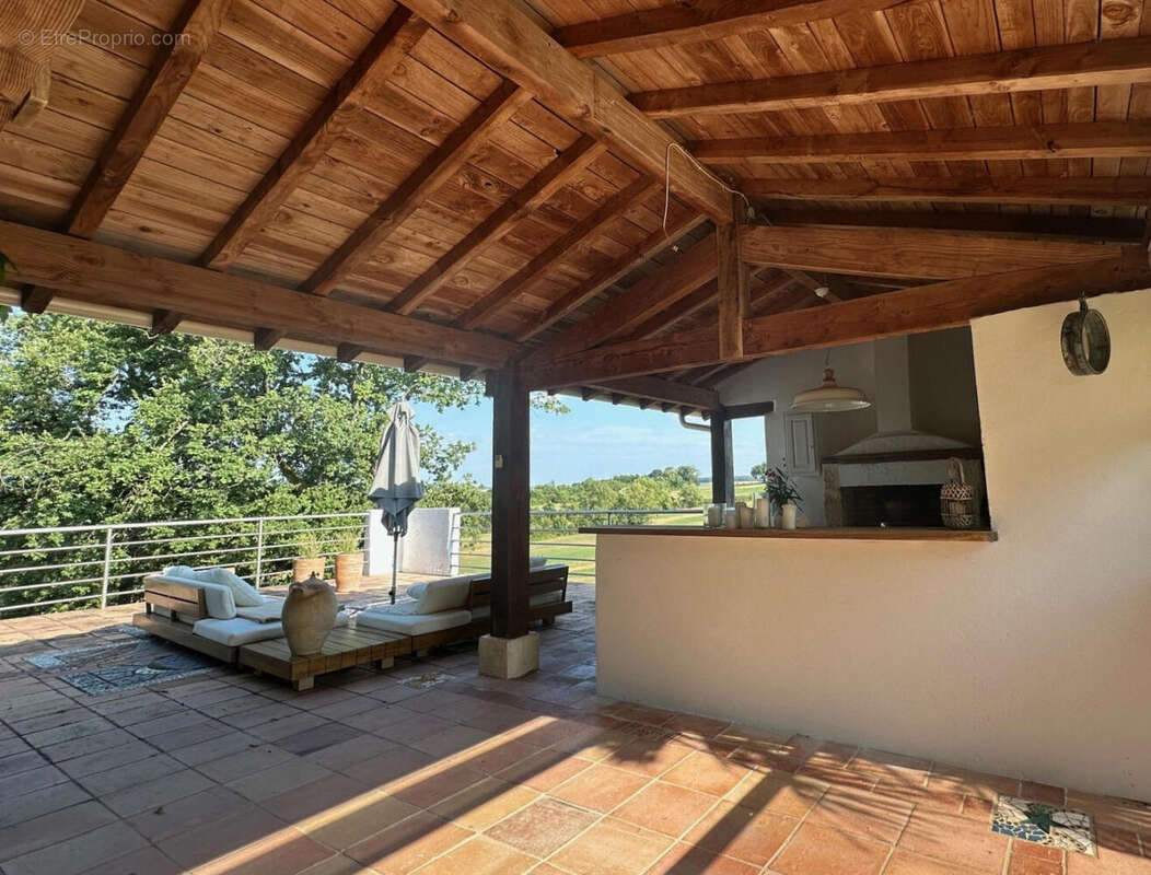 GRANDE TERRASSE - Maison à CASTERA-VERDUZAN