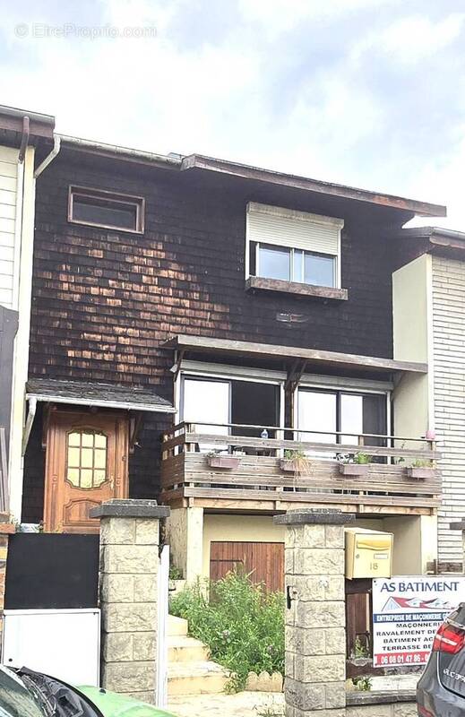 Maison à SAINT-ETIENNE-DU-ROUVRAY