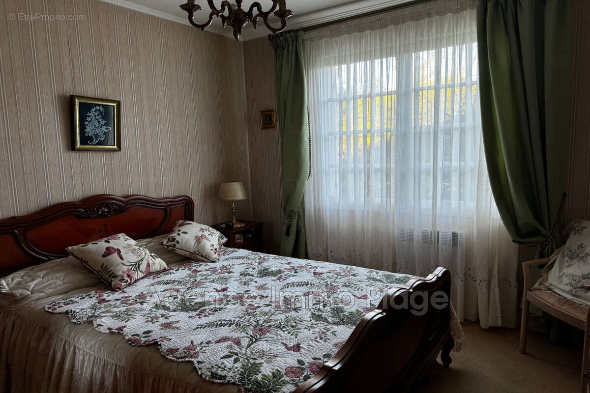 Maison à VENDAYS-MONTALIVET