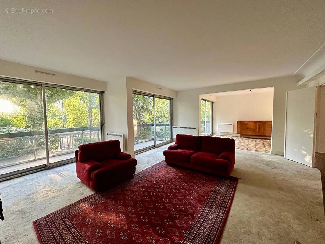 Appartement à NEUILLY-SUR-SEINE