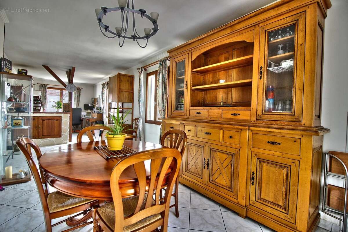 Maison à VILLEFERRY