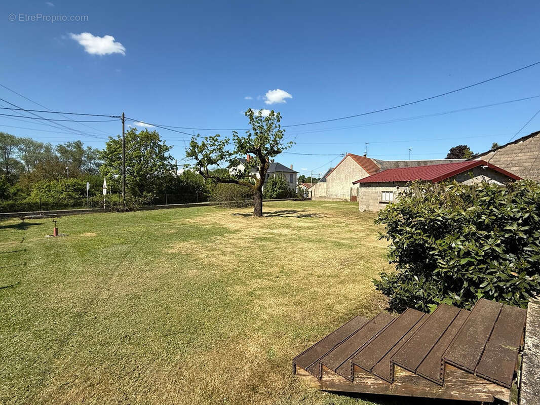 Terrain à NEUVY-PAILLOUX