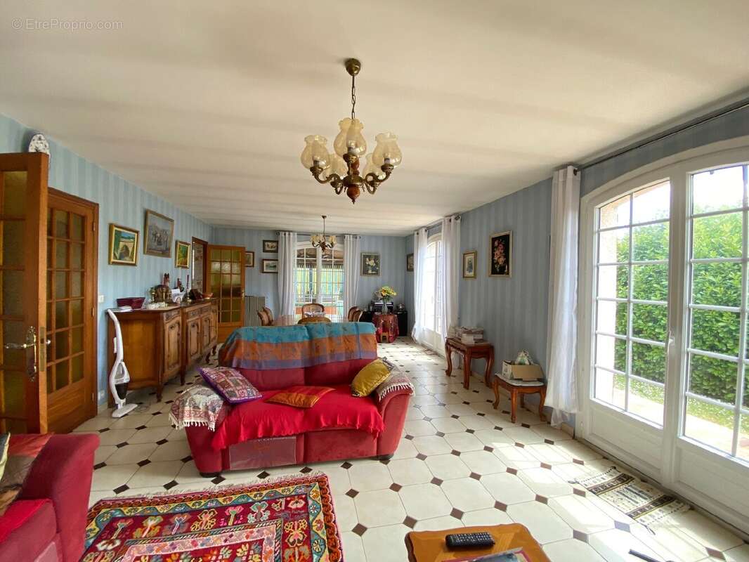 Maison à LA SALVETAT-SAINT-GILLES