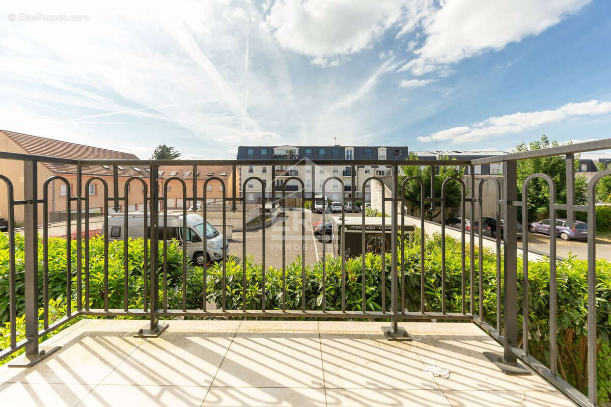 Appartement à PONTAULT-COMBAULT