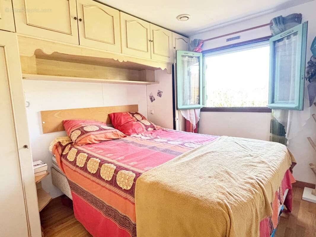 Maison à ROQUEBRUNE-SUR-ARGENS