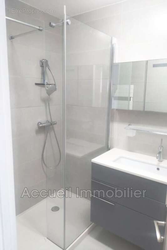 Appartement à CORNEILLAN