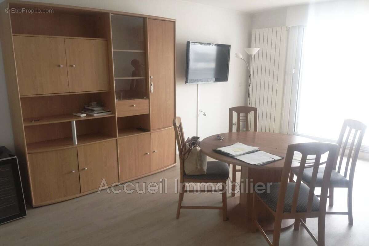 Appartement à CORNEILLAN