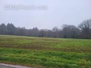 Terrain à PEYRILHAC