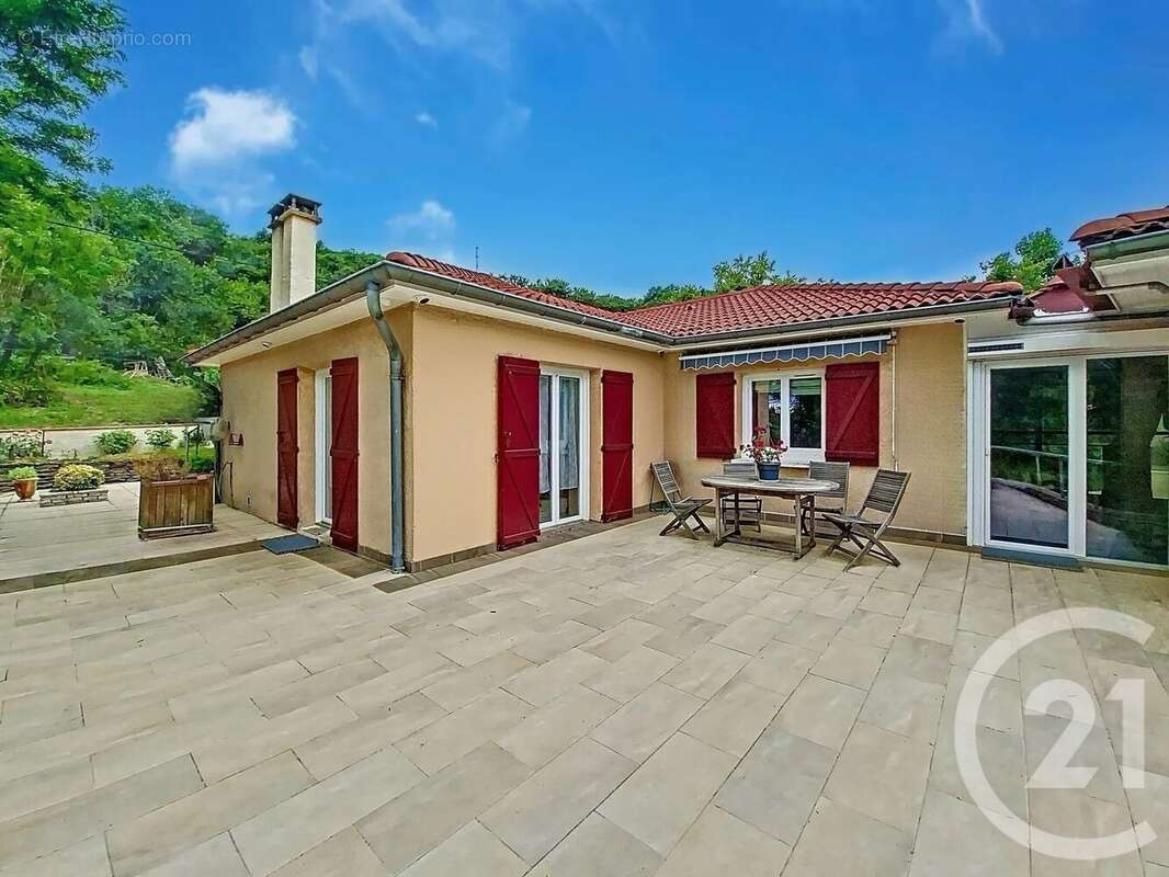 Maison à SAINT-ROMAIN-EN-GAL