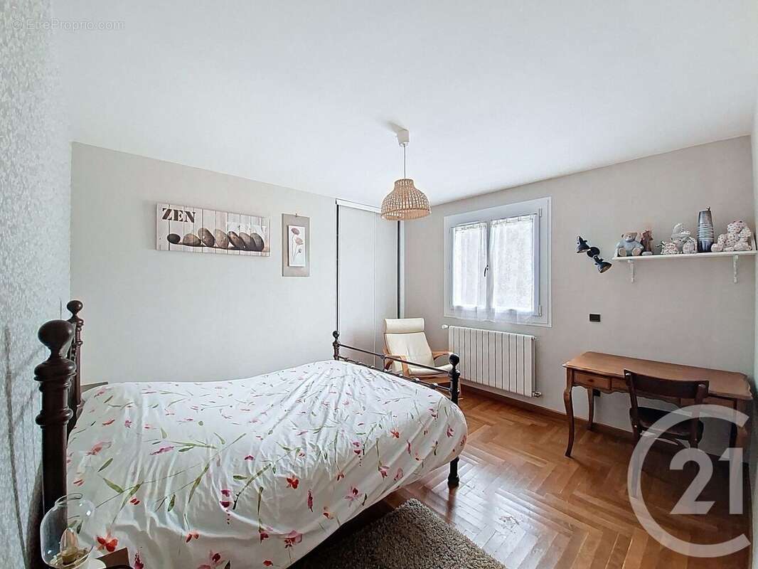 Maison à SAINT-ROMAIN-EN-GAL