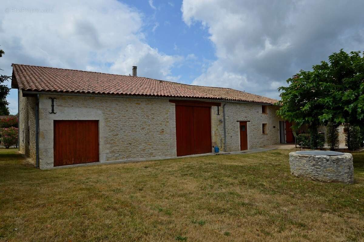 Maison à LANDERROUAT