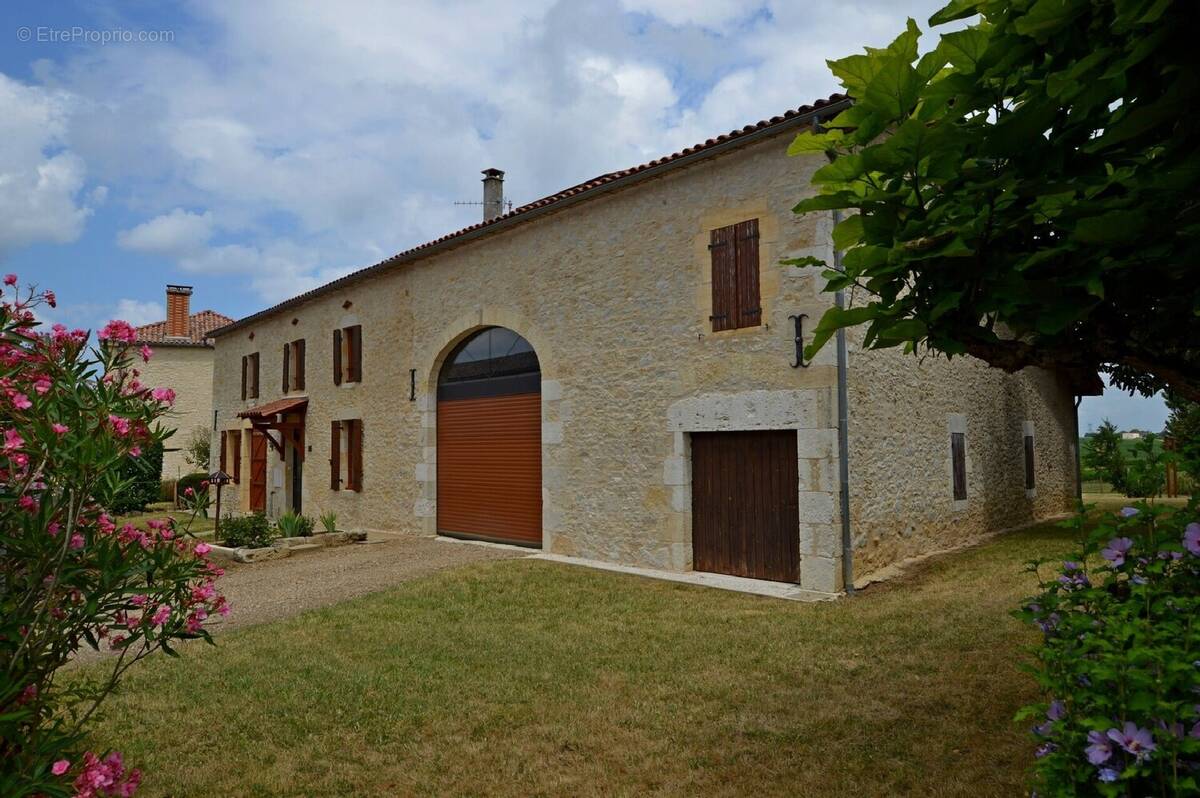 Maison à LANDERROUAT