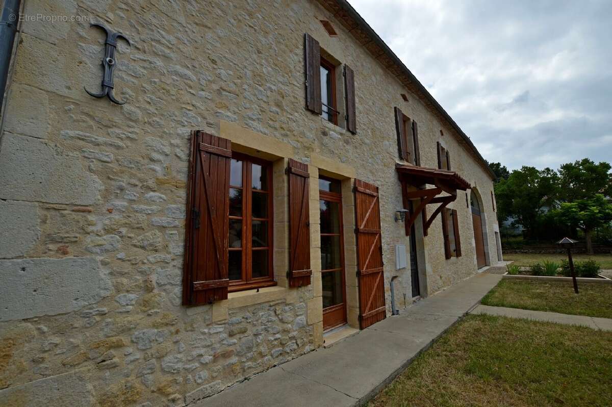 Maison à LANDERROUAT