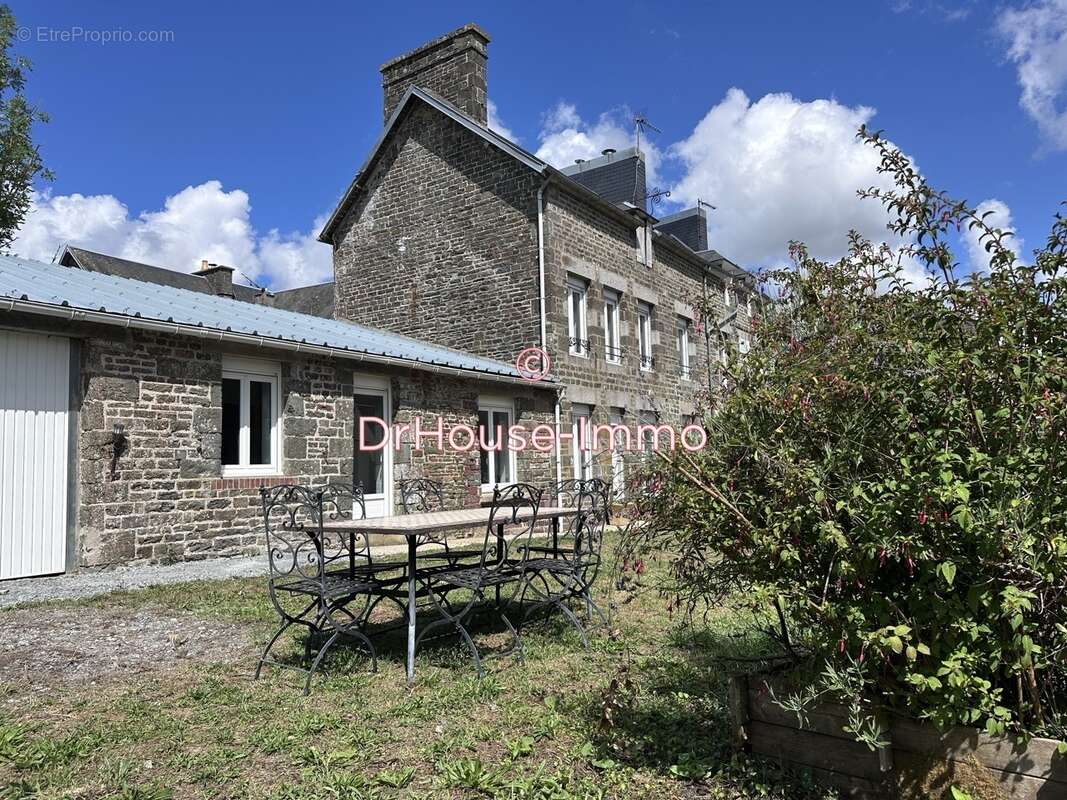 Maison à LE BENY-BOCAGE