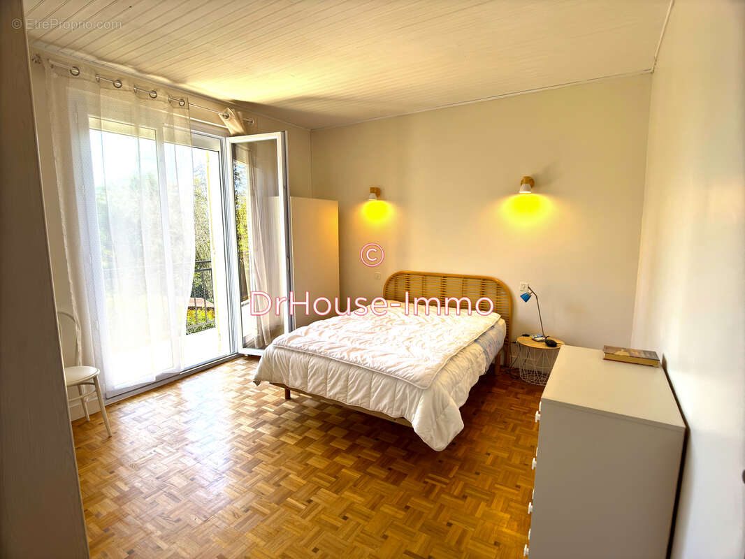 Maison à CHATEAU-L&#039;EVEQUE