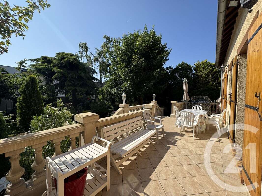 Maison à BALLAINVILLIERS