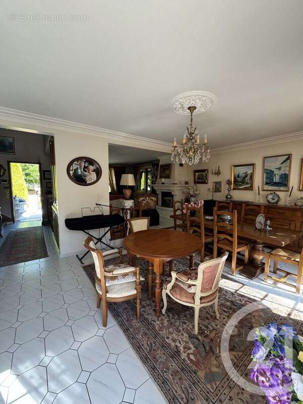 Maison à BALLAINVILLIERS