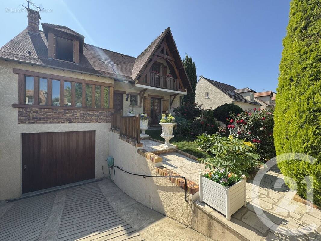 Maison à BALLAINVILLIERS